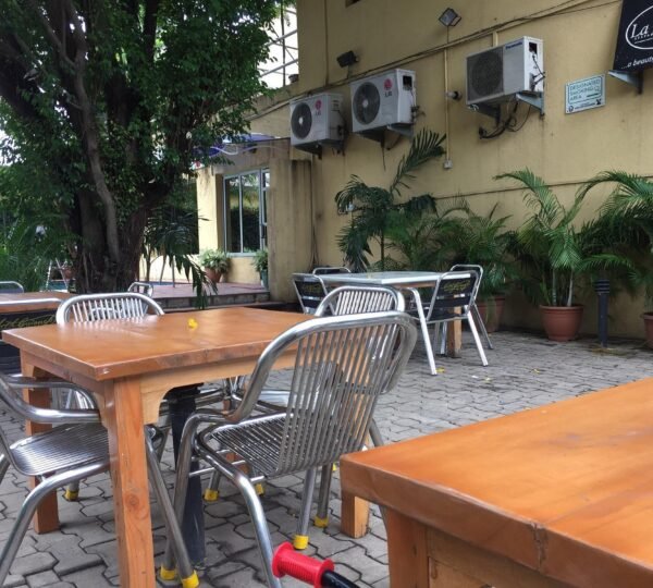 La Mango Restaurant and Bar